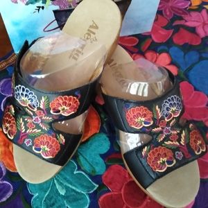 👠 $25 Sale! Alegria Embroidered Sandals